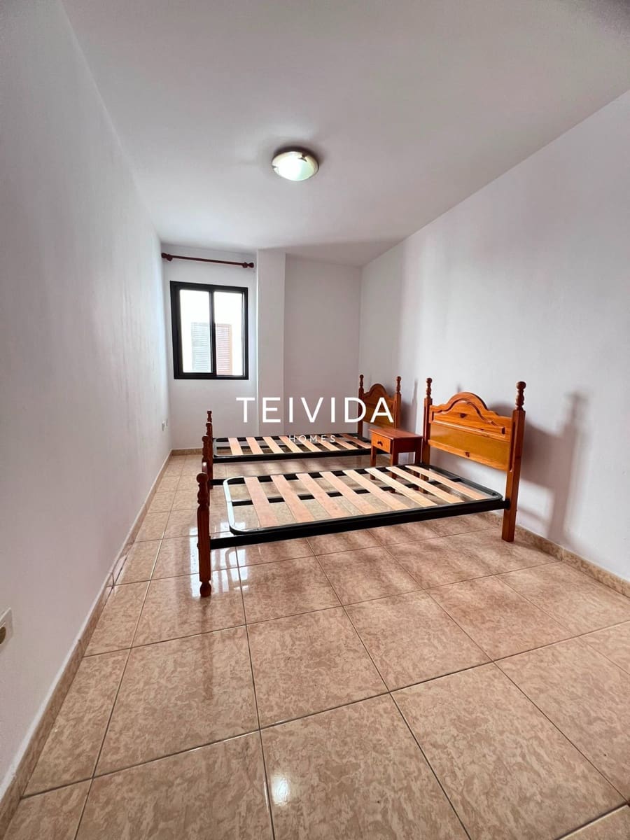 2 slaapkamer Flat te koop in Las Galletas met garage - € 210.000 (Ref: 9883839)