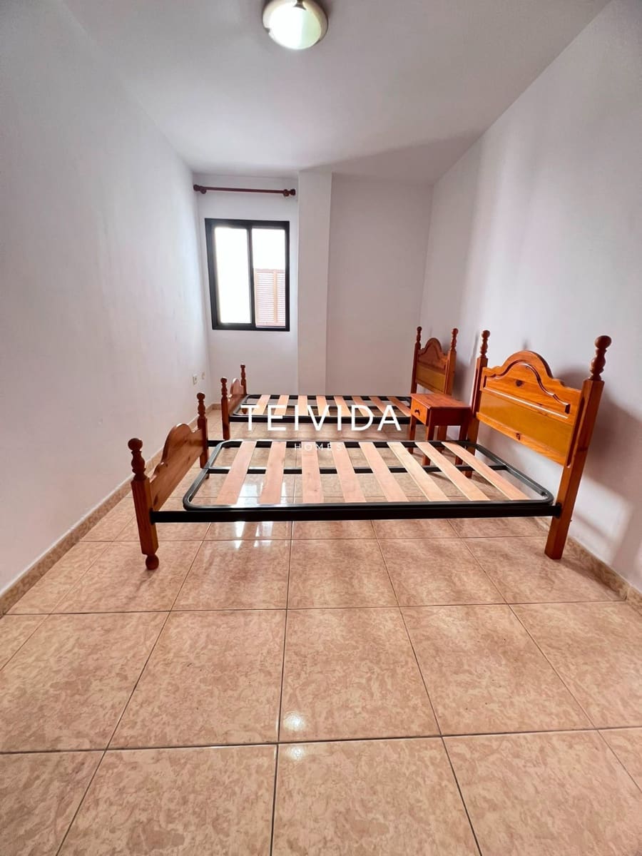 2 slaapkamer Flat te koop in Las Galletas met garage - € 210.000 (Ref: 9883839)