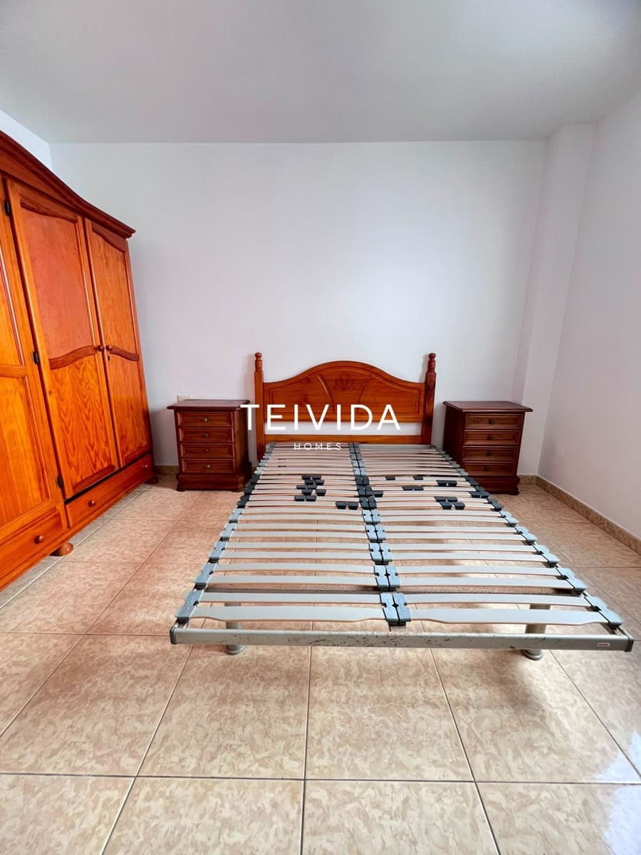 2 slaapkamer Flat te koop in Las Galletas met garage - € 210.000 (Ref: 9883839)