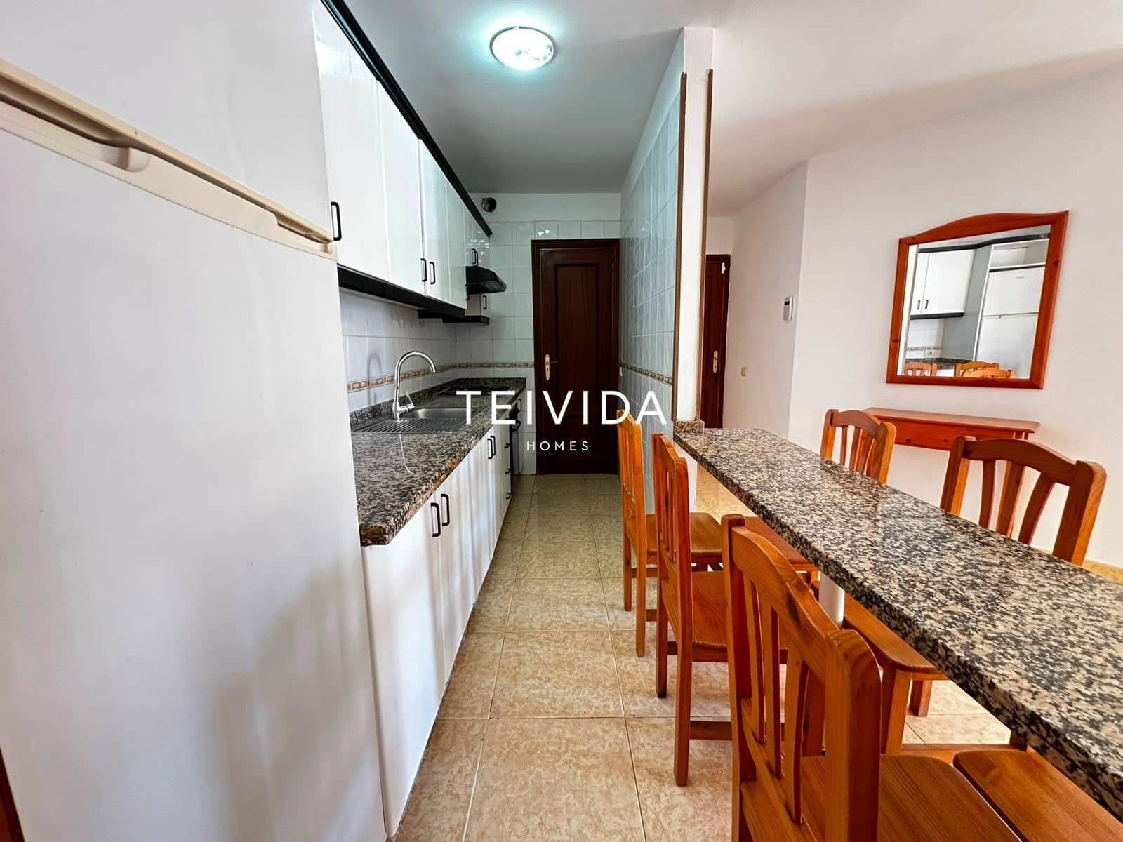 2 slaapkamer Flat te koop in Las Galletas met garage - € 210.000 (Ref: 9883839)