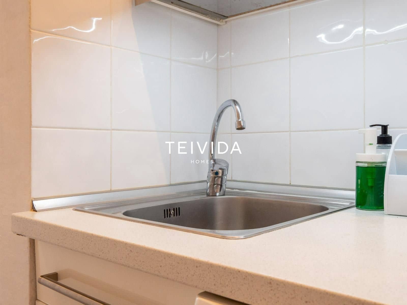 1 slaapkamer Flat te koop in San Eugenio - € 240.000 (Ref: 9883979)