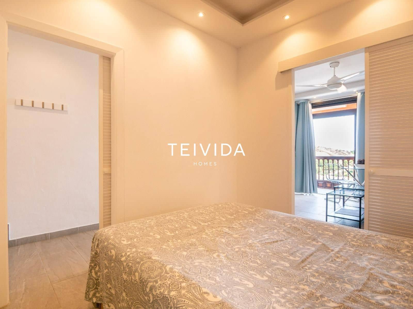 1 slaapkamer Flat te koop in San Eugenio - € 240.000 (Ref: 9883979)