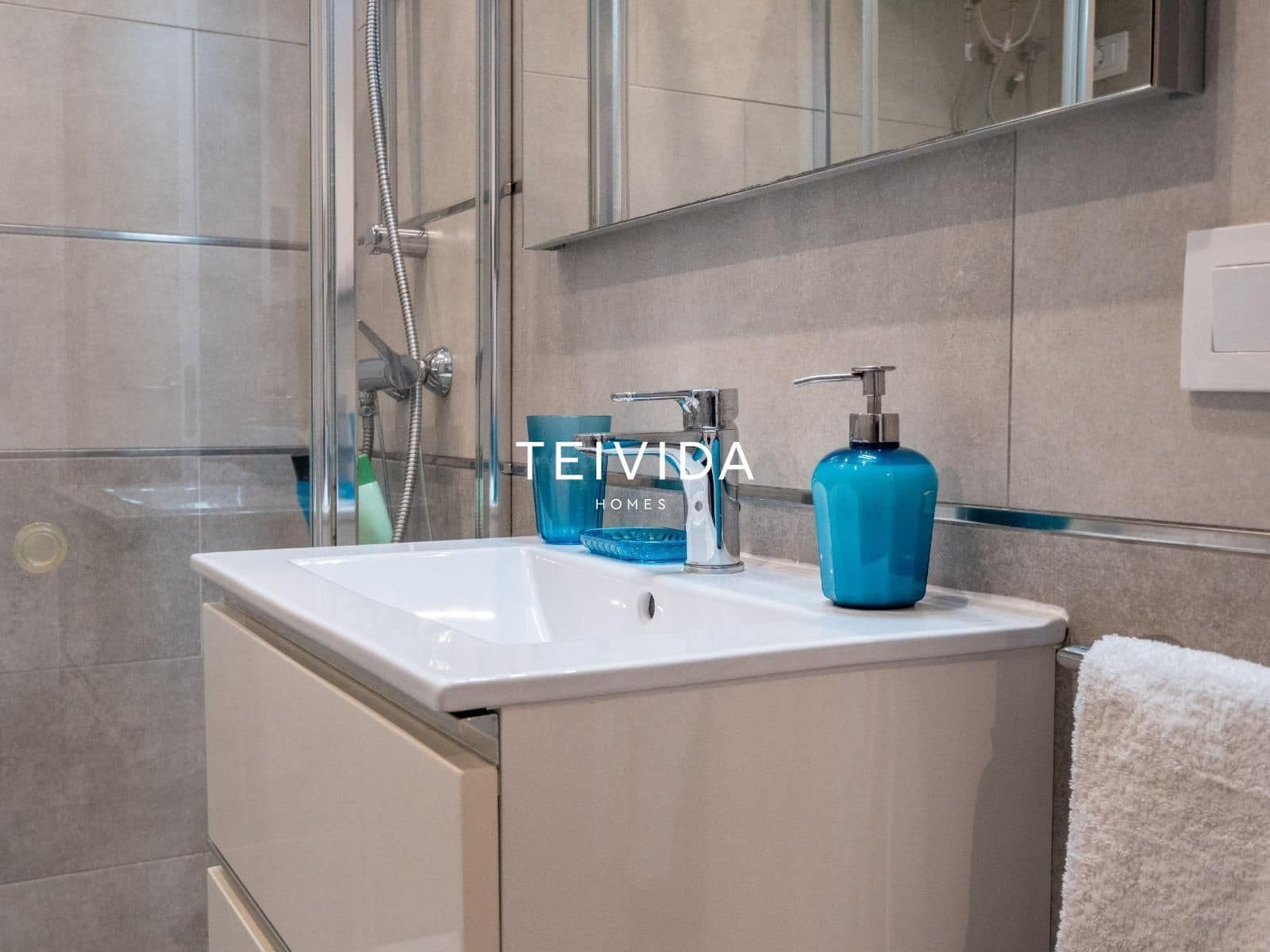 1 slaapkamer Flat te koop in San Eugenio - € 240.000 (Ref: 9883979)