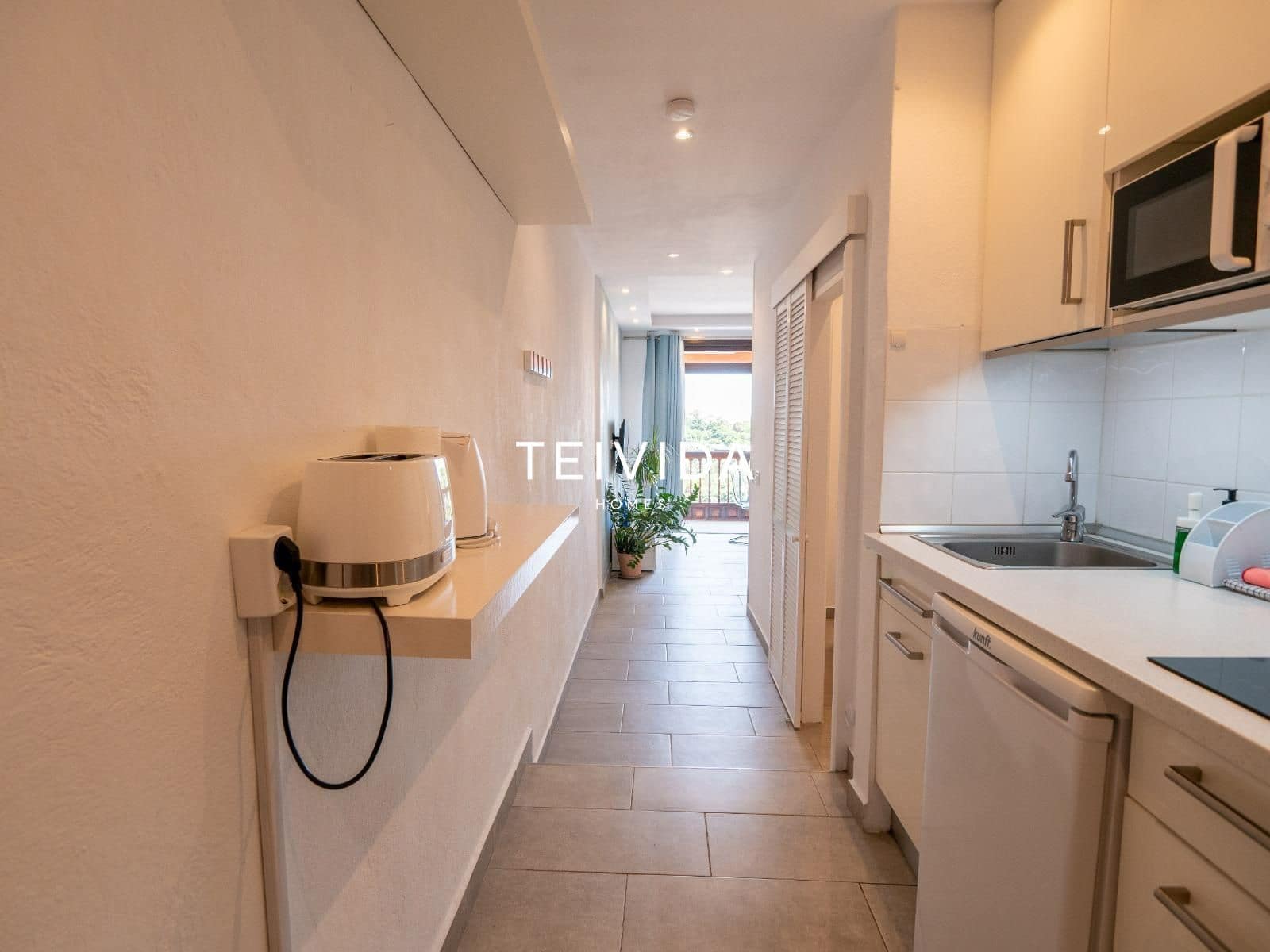 1 slaapkamer Flat te koop in San Eugenio - € 240.000 (Ref: 9883979)