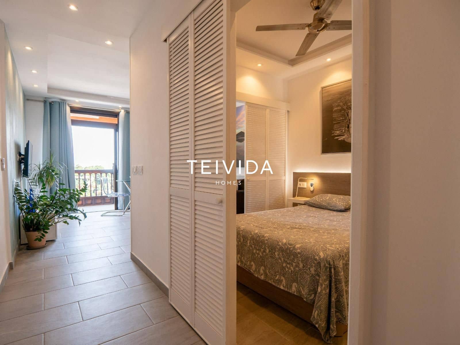 1 slaapkamer Flat te koop in San Eugenio - € 240.000 (Ref: 9883979)