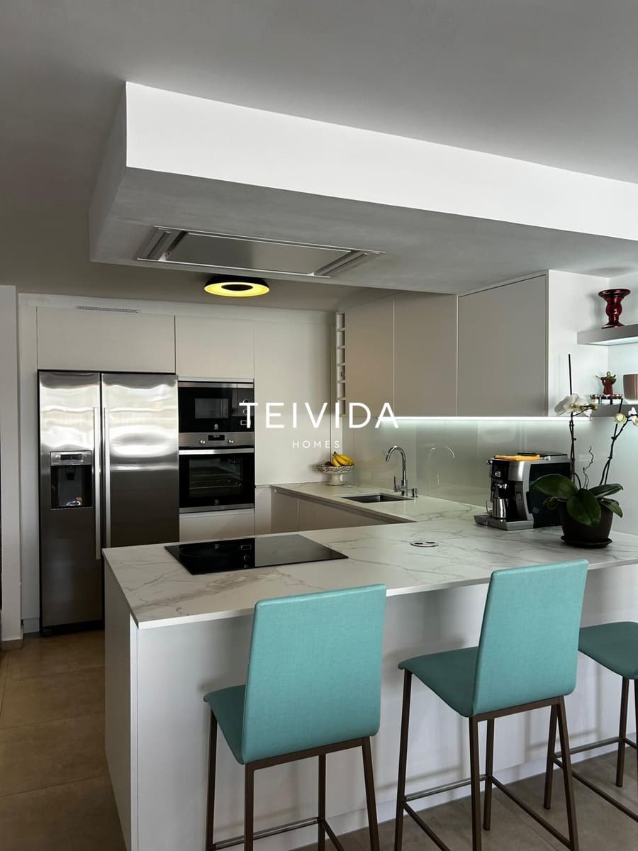 4 sovrum Hus till salu i San Eugenio med pool garage - 995 000 € (Ref: 9898373)