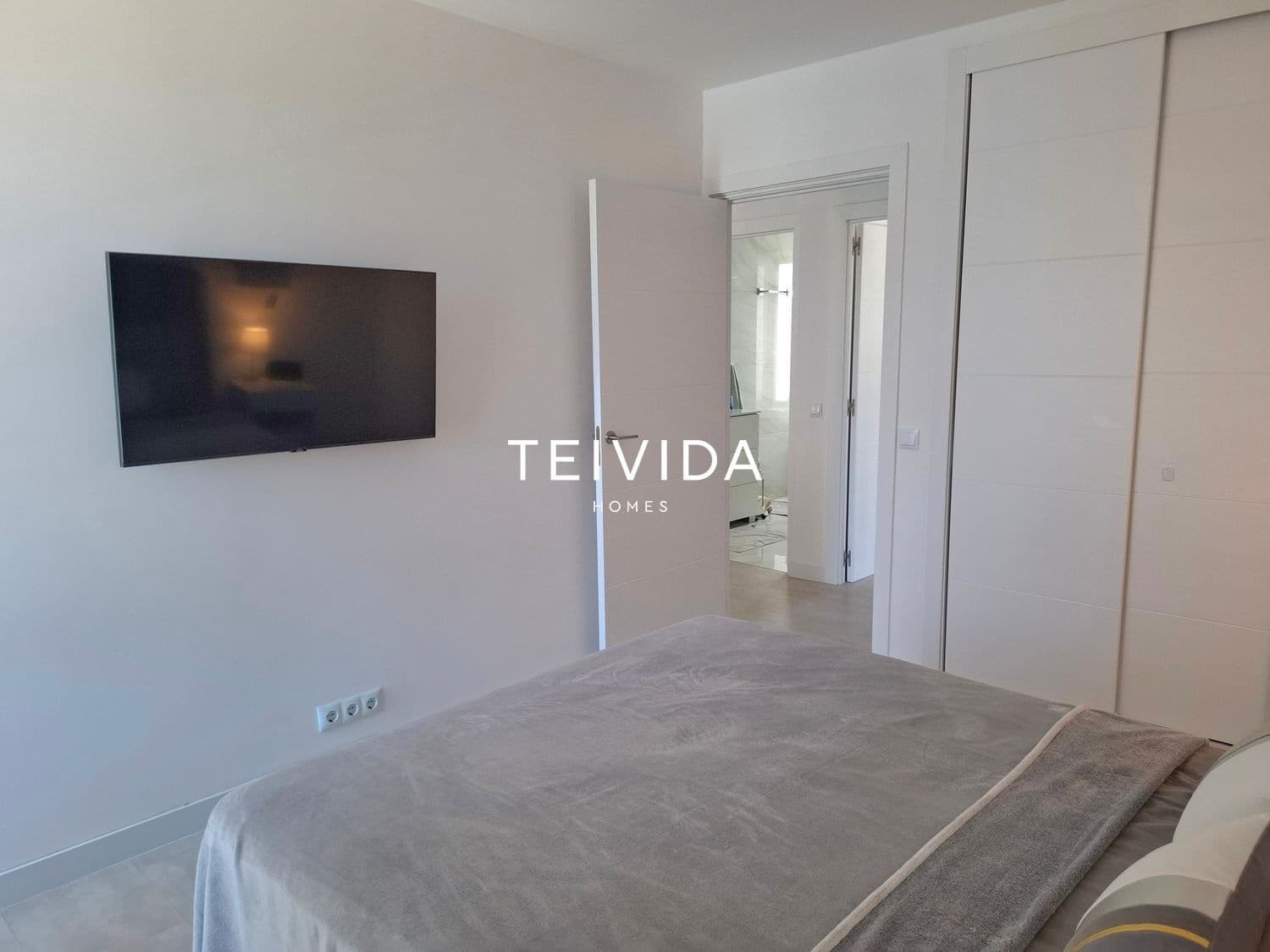 2 sovrum Lägenhet till salu i Playa de las Americas med pool - 498 000 € (Ref: 9898377)