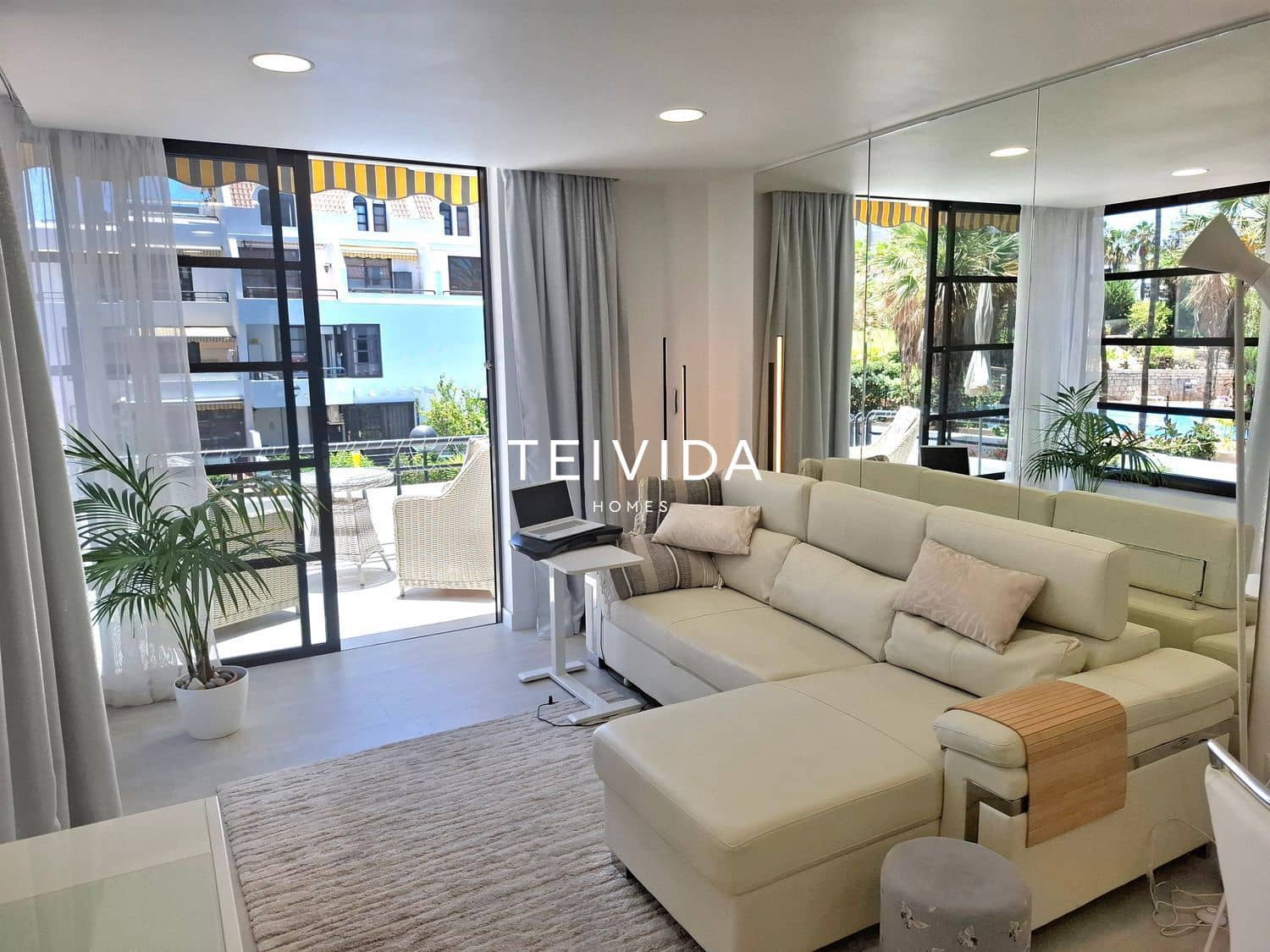 2 sovrum Lägenhet till salu i Playa de las Americas med pool - 498 000 € (Ref: 9898377)