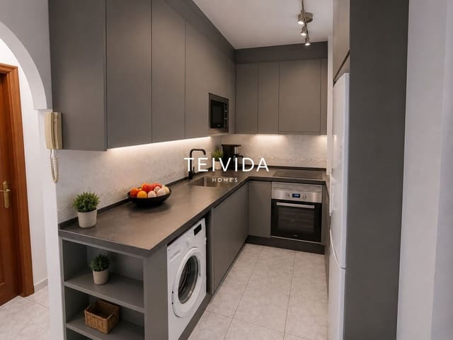 2 makuuhuone Asunto myytävänä paikassa Las Galletas, Arona - 245 000 € (Ref: 9913699)