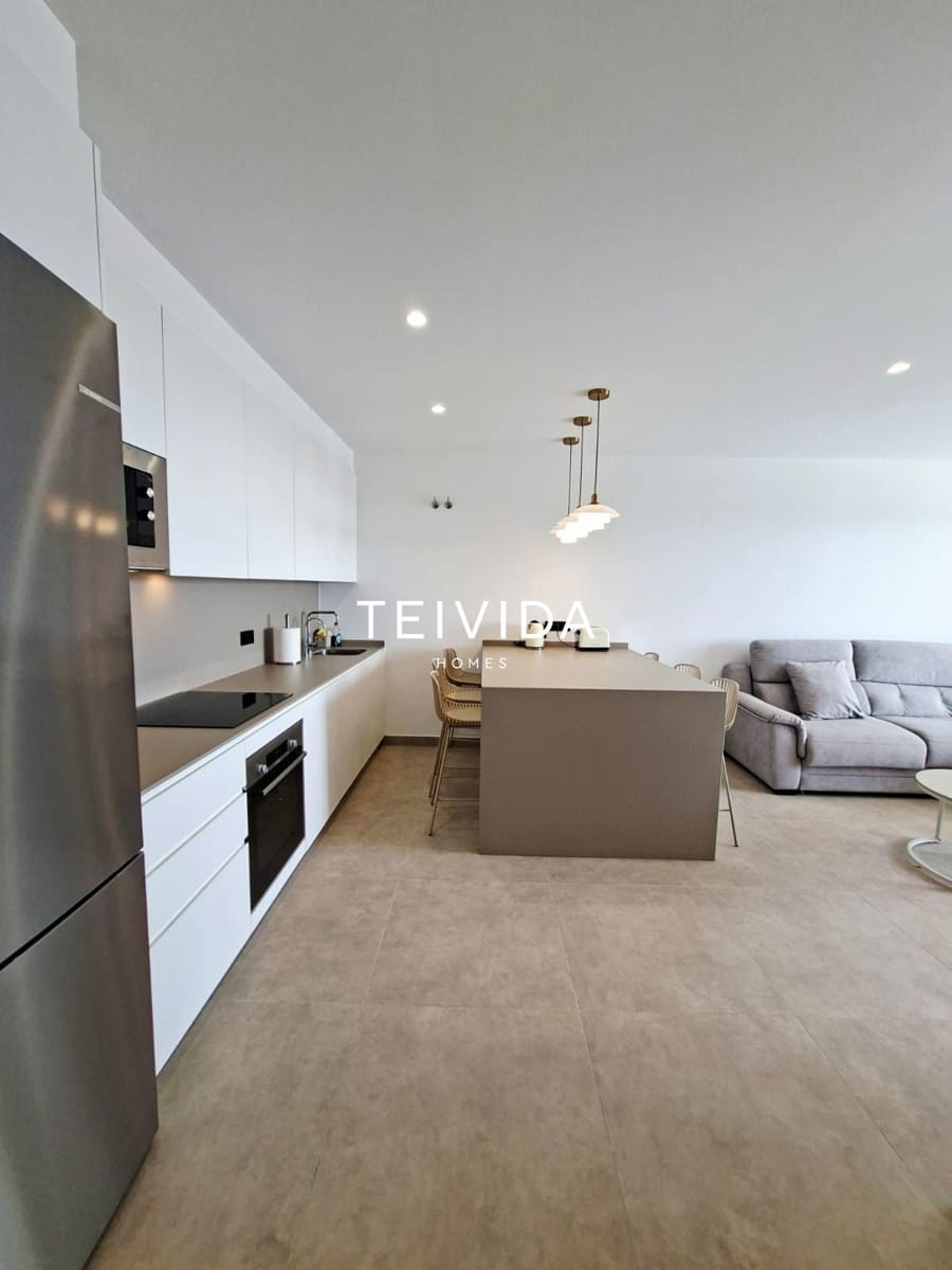 2 quarto Apartamento para arrendar em Costa Adeje com piscina garagem - 2 800 € (Ref: 9924918)