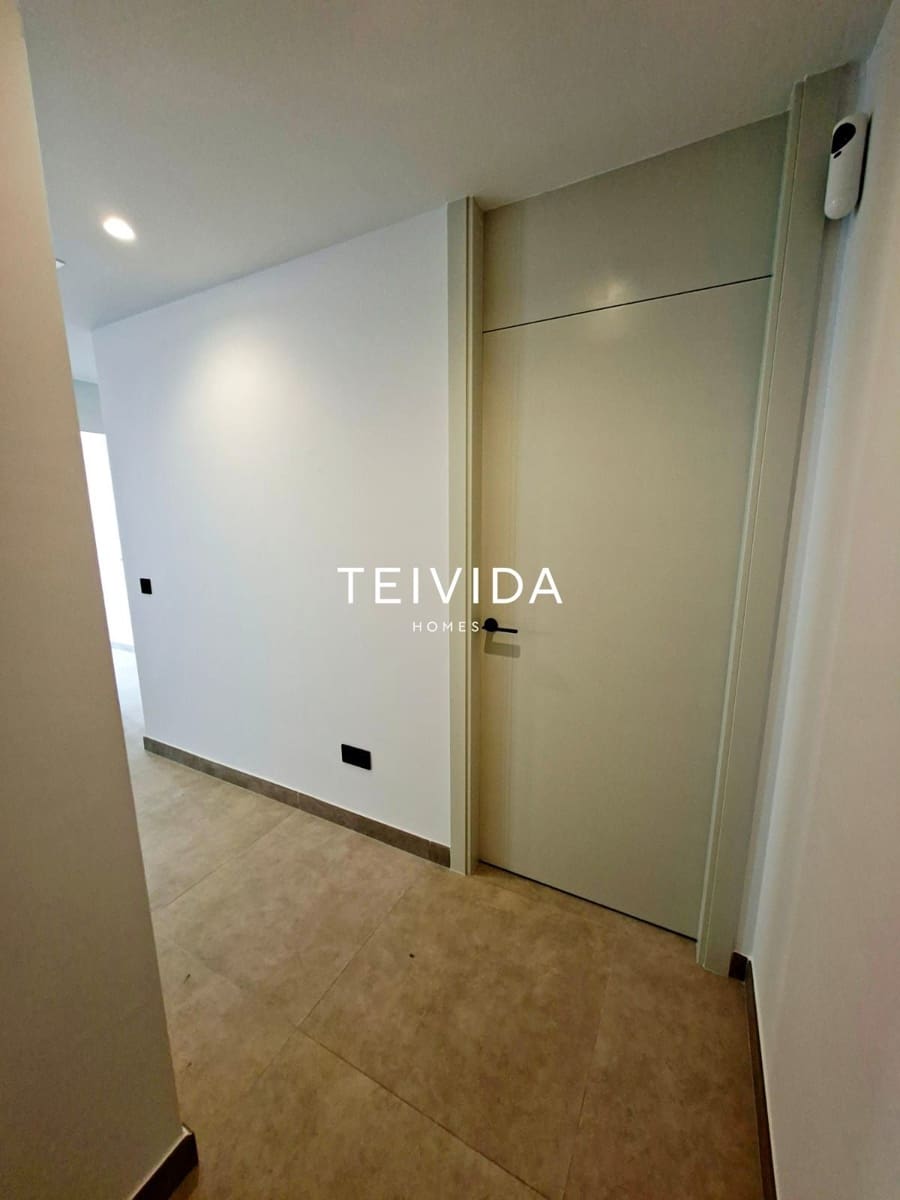 2 quarto Apartamento para arrendar em Costa Adeje com piscina garagem - 2 800 € (Ref: 9924918)