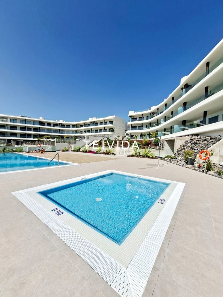 2 quarto Apartamento para arrendar em Costa Adeje com piscina garagem - 2 800 € (Ref: 9924918)