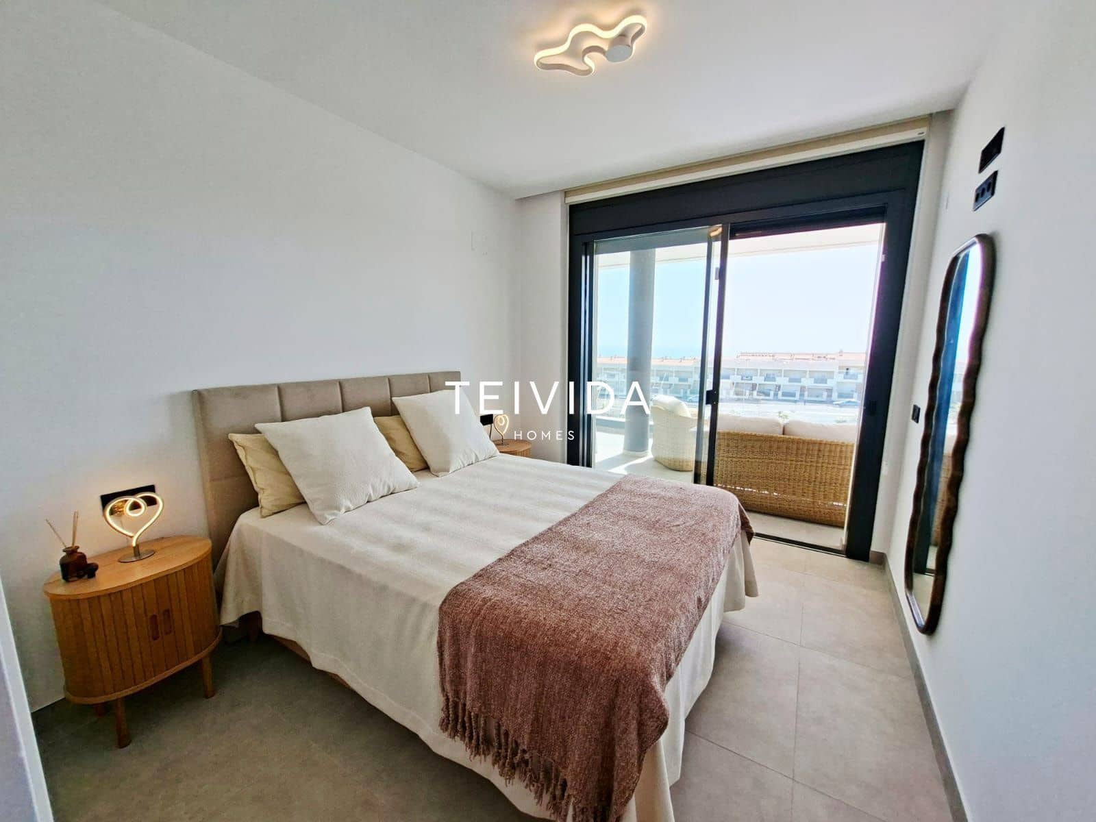 2 quarto Apartamento para arrendar em Costa Adeje com piscina garagem - 2 800 € (Ref: 9924918)