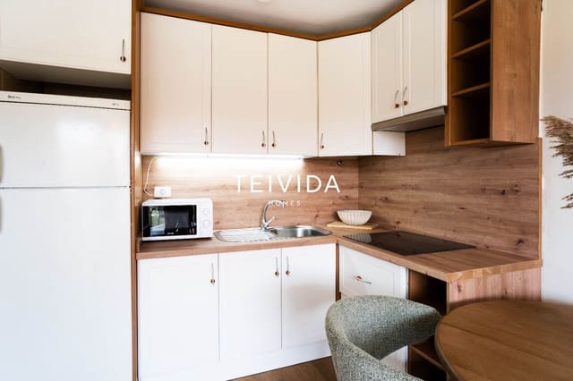 1 soverom Leilighet til leie i Playa de las Americas, Arona med svømmebasseng - € 1 500 (Ref: 9924920)