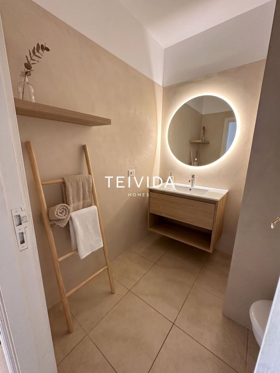 1 quarto Apartamento para arrendar em Los Cristianos com piscina - 1 600 € (Ref: 9924921)