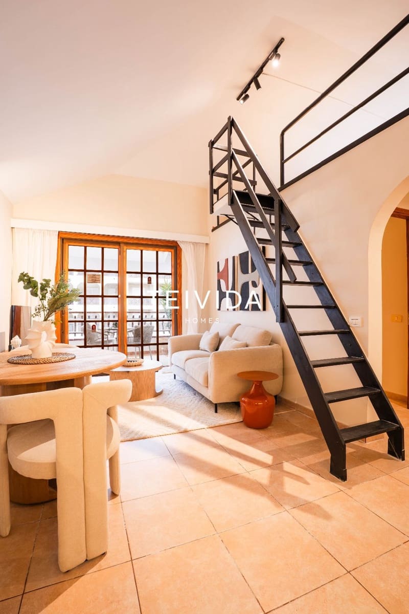 2 soverom Leilighet til leie i Los Cristianos med svømmebasseng - € 1 650 (Ref: 9924922)