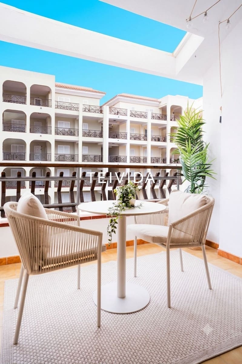 2 soverom Leilighet til leie i Los Cristianos med svømmebasseng - € 1 650 (Ref: 9924922)
