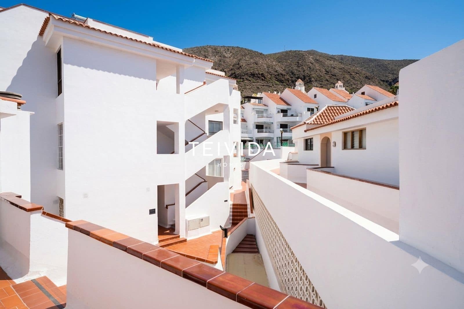 2 soverom Leilighet til leie i Los Cristianos med svømmebasseng - € 1 650 (Ref: 9924922)