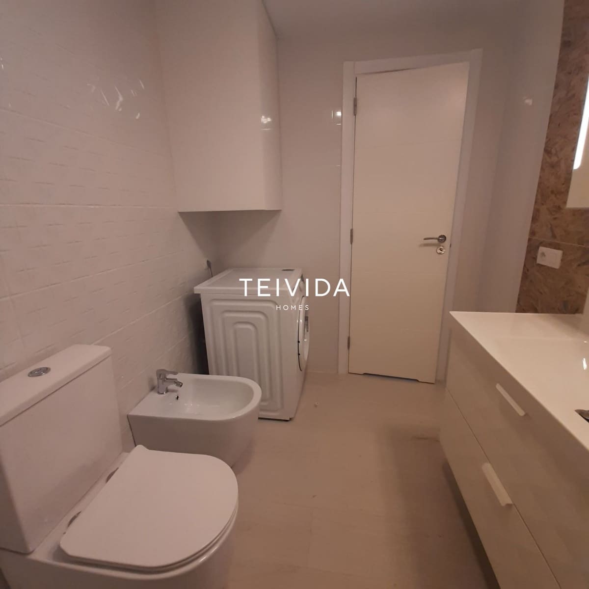 3 sypialnia Dom na sprzedaż w Costa del Silencio z basenem garażem - 315 000 € (Ref: 9964140)