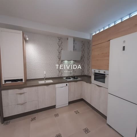 3 sypialnia Dom na sprzedaż w Costa del Silencio, Arona z basenem garażem - 315 000 € (Ref: 9964140)
