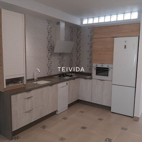 3 sypialnia Dom na sprzedaż w Costa del Silencio, Arona z basenem garażem - 315 000 € (Ref: 9964140)