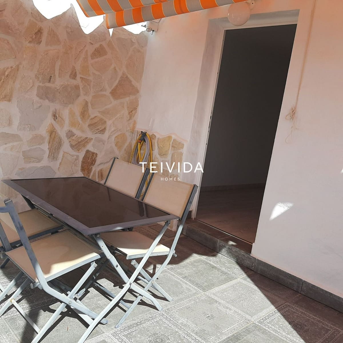 3 sypialnia Dom na sprzedaż w Costa del Silencio z basenem garażem - 315 000 € (Ref: 9964140)