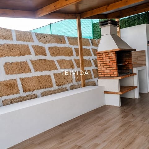 Villa til salgs i San Miguel de Abona - € 735 000 (Ref: 9964142)