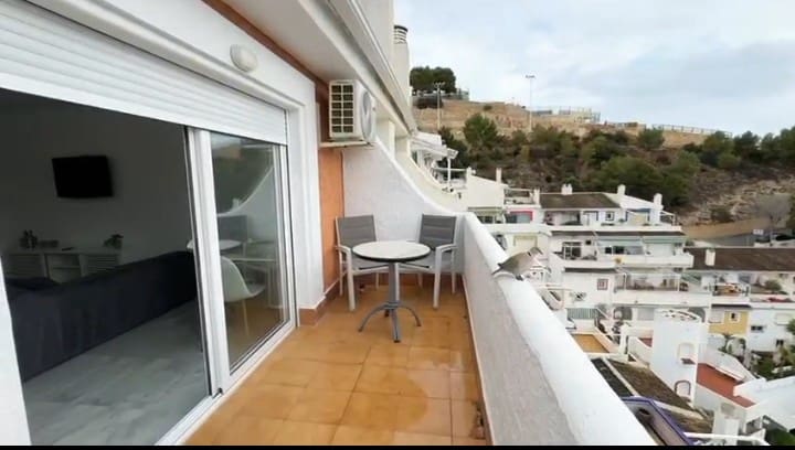 2 quarto Bungalow para venda em Benidorm com piscina garagem - 265 000 € (Ref: 10001033)