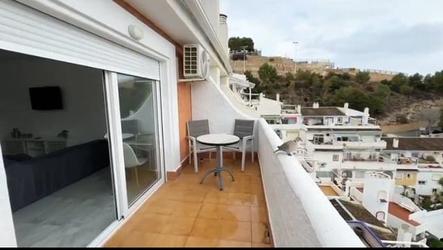 Bungalow de 2 habitaciones en Benidorm en venta con piscina garaje - 265.000 € (Ref: 10001033)