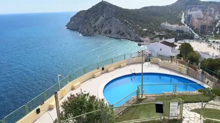 2 quarto Bungalow para venda em Benidorm com piscina garagem - 265 000 € (Ref: 10001033)