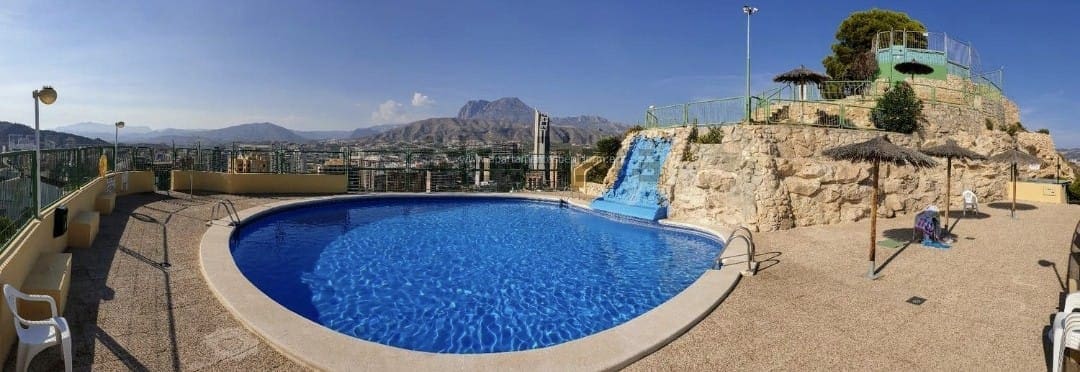2 quarto Bungalow para venda em Benidorm com piscina garagem - 265 000 € (Ref: 10001033)