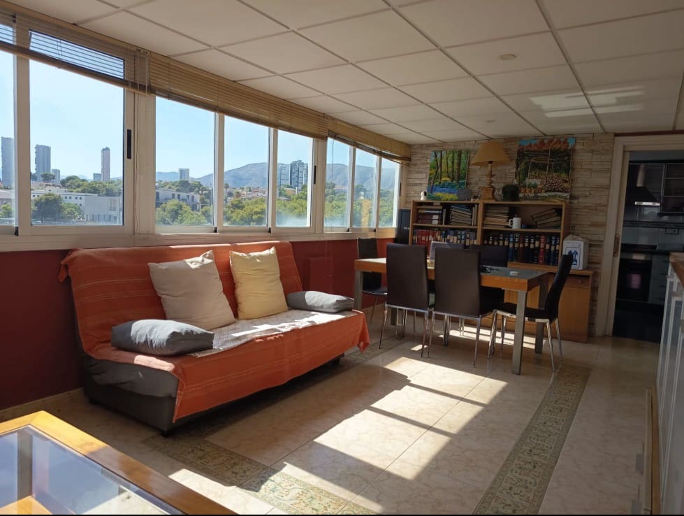 3 bedroom Penthouse for sale in Benidorm with garage - € 549,000 (Ref: 10031072)