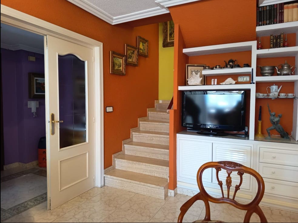 3 bedroom Penthouse for sale in Benidorm with garage - € 549,000 (Ref: 10031072)