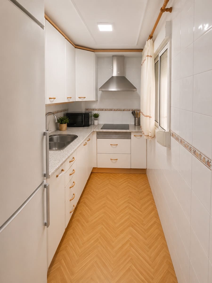 Apartamento Playa de 2 habitaciones en Benidorm en venta con garaje - 179.000 € (Ref: 10032380)