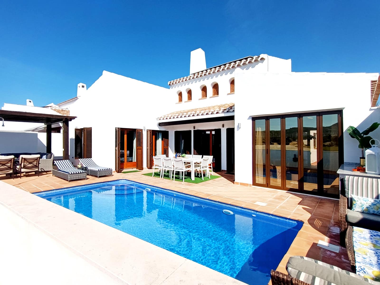 4 bedroom Villa for rent in El Valle Golf Resort with pool garage - € 2,000 (Ref: 9939164)