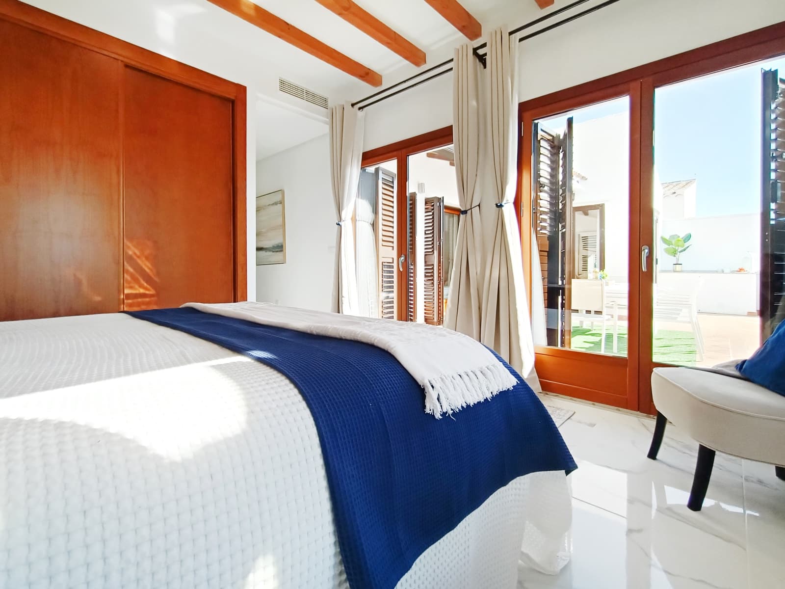 4 bedroom Villa for rent in El Valle Golf Resort with pool garage - € 2,000 (Ref: 9939164)