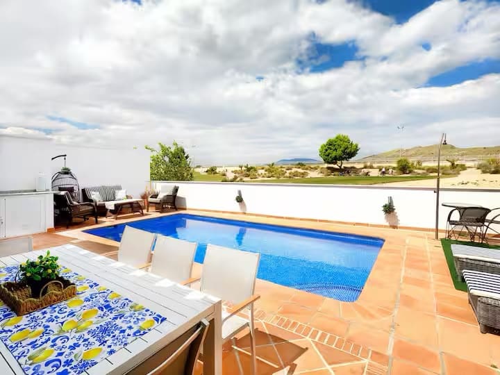 4 bedroom Villa for rent in El Valle Golf Resort with pool garage - € 2,000 (Ref: 9939164)