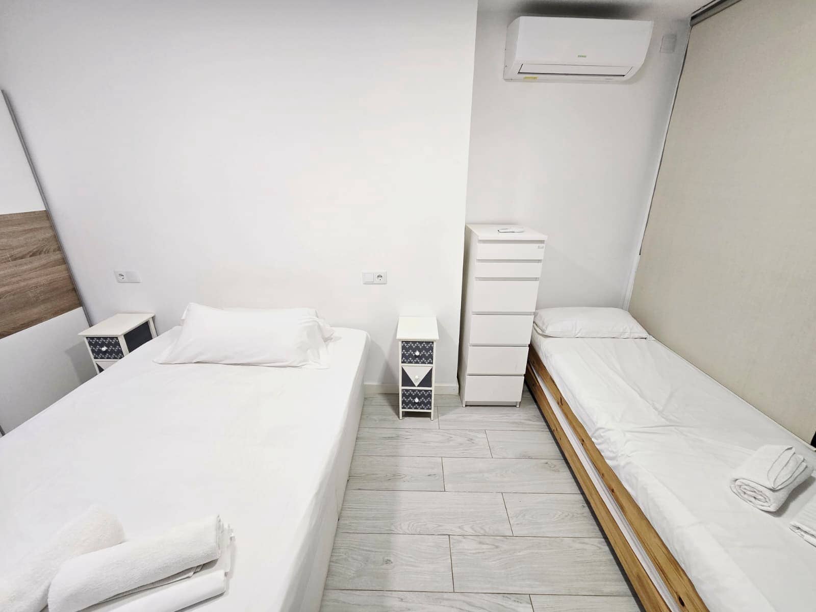 Apartamento Playa de 2 habitaciones en Benidorm en venta con piscina garaje - 210.000 € (Ref: 9940798)