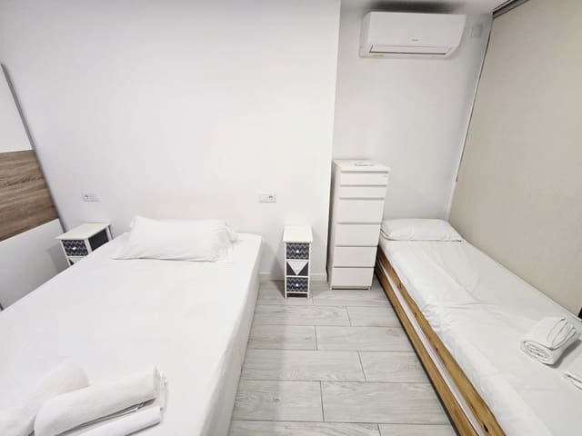 2 soveværelse Strandlejlighed til salg i Levante, Benidorm med swimmingpool garage - € 210.000 (Ref: 9940798)