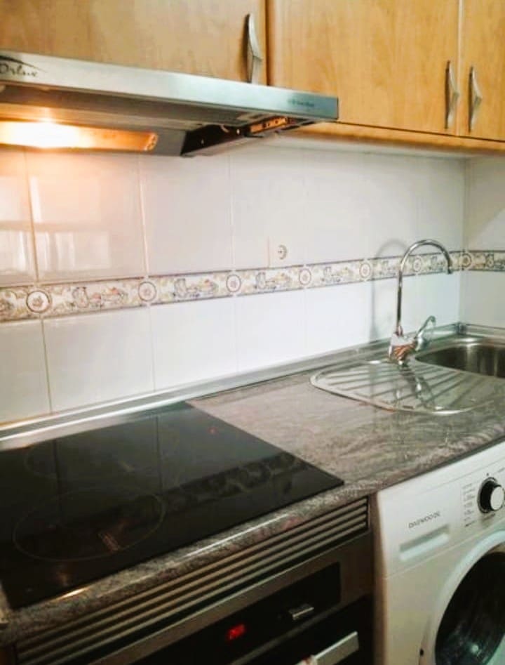1 soverom Strandleiligheter til salgs i Benidorm med svømmebasseng - € 187 000 (Ref: 9964153)