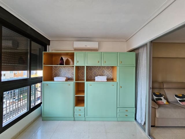 1 quarto Apartamento de Praia para venda em Juzgados - Plaza de Toros, Benidorm - 162 000 € (Ref: 9996177)