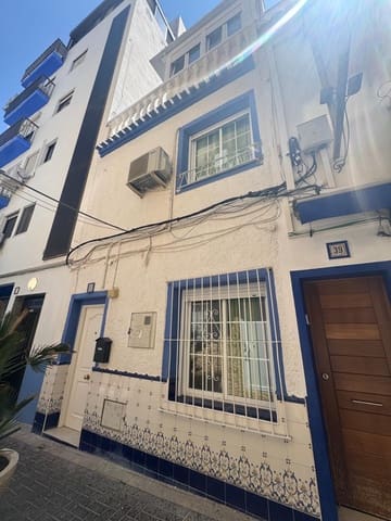 3 quarto Casa em Banda para arrendar em Levante Alto, Benidorm - 1 300 € (Ref: 9998006)