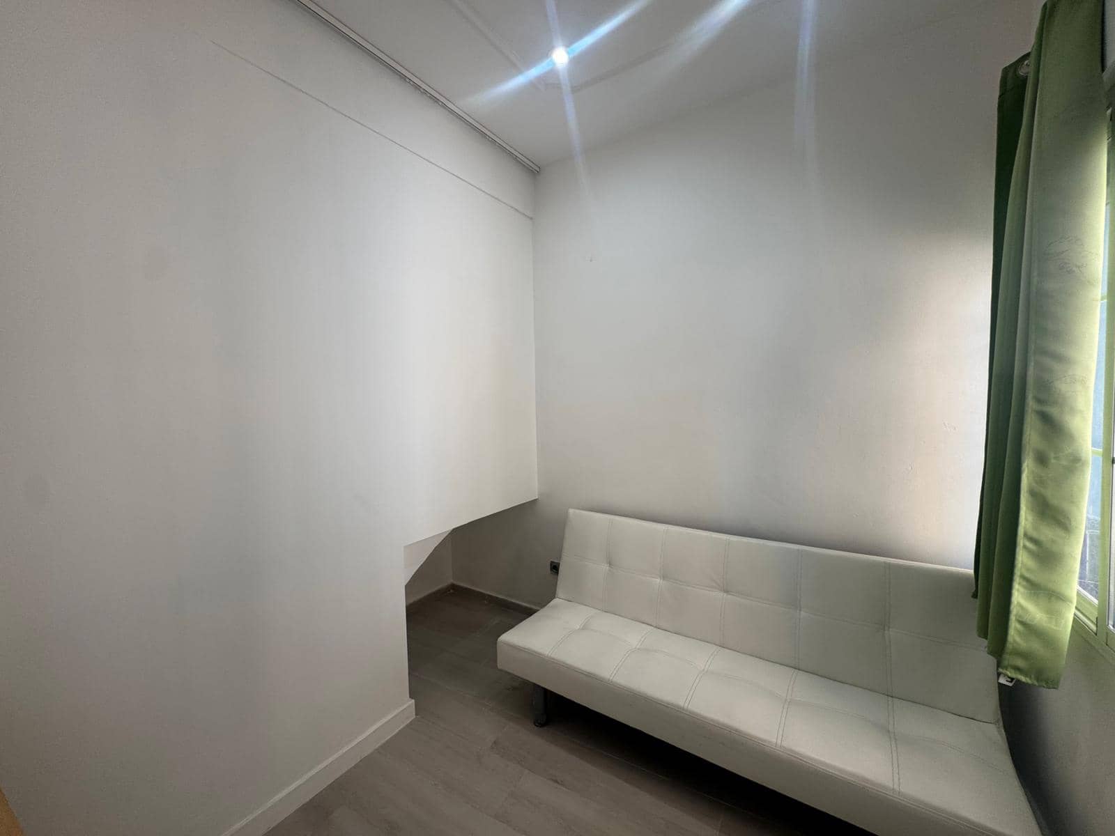 Maison de Ville de 3 chambres à louer à Benidorm - 1 300 € (Ref: 9998006)