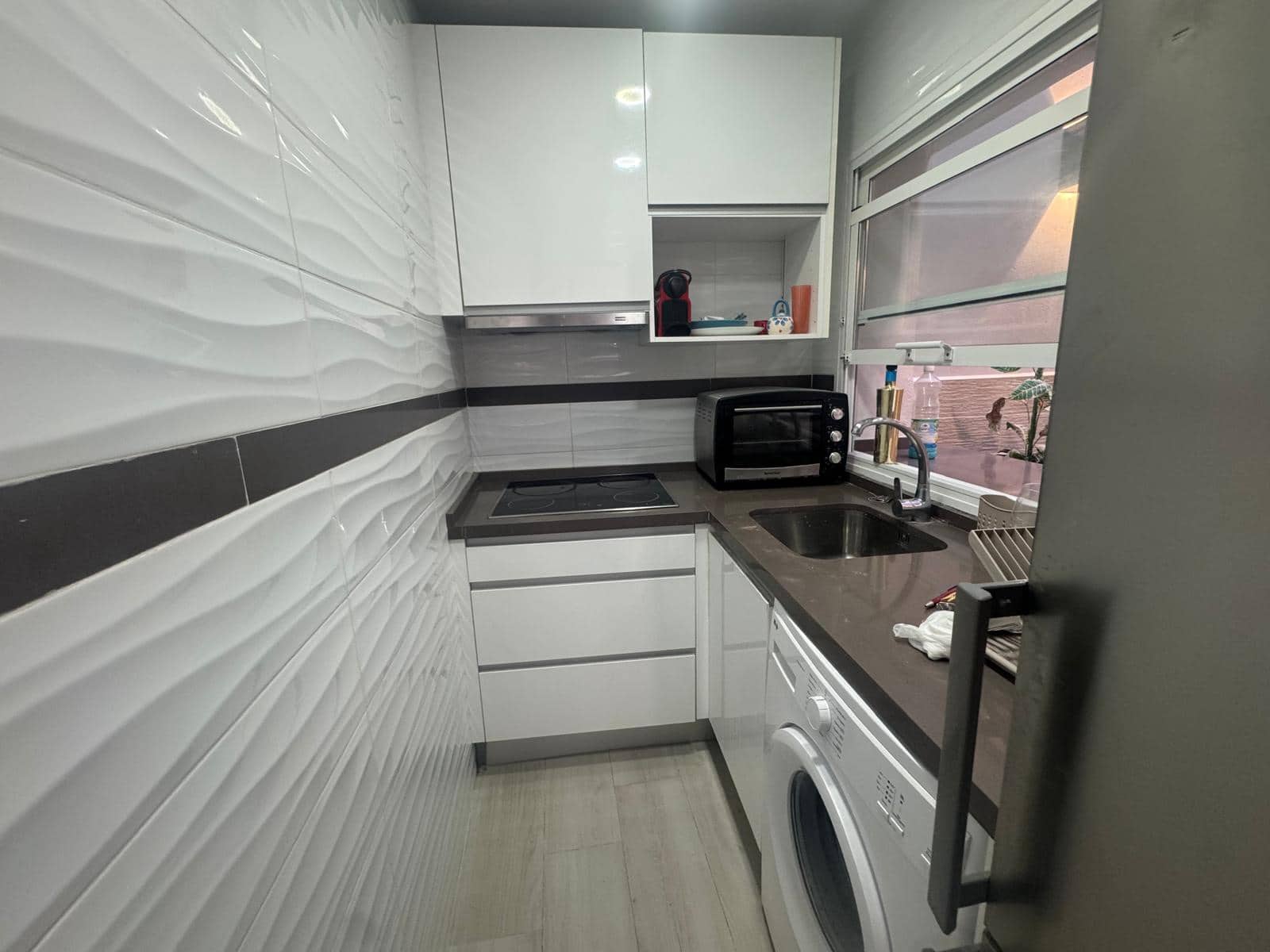 Maison de Ville de 3 chambres à louer à Benidorm - 1 300 € (Ref: 9998006)