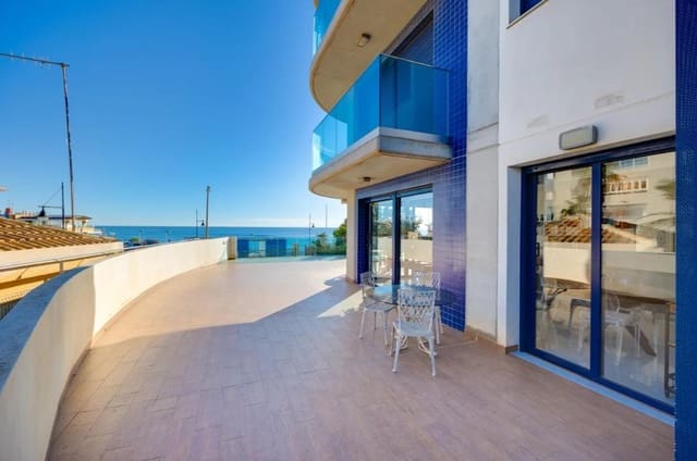 3 sypialnia Apartament na sprzedaż w Punta Prima, Torrevieja z basenem garażem - 550 000 € (Ref: 9528317)