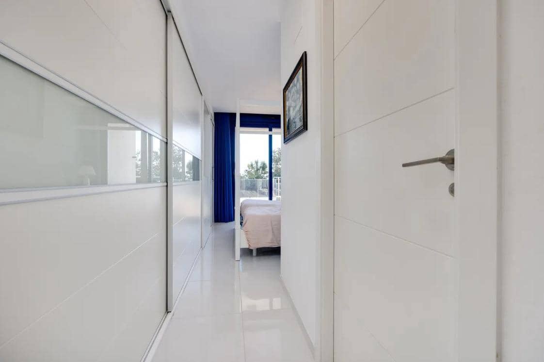 3 sypialnia Apartament na sprzedaż w Punta Prima z basenem garażem - 550 000 € (Ref: 9528317)