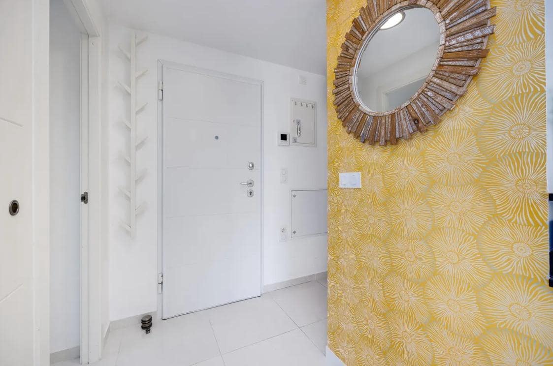 3 sypialnia Apartament na sprzedaż w Punta Prima z basenem garażem - 550 000 € (Ref: 9528317)