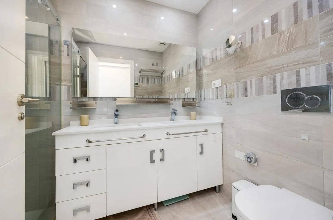 3 sypialnia Apartament na sprzedaż w Punta Prima z basenem garażem - 550 000 € (Ref: 9528317)