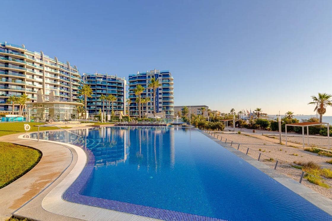 3 sypialnia Apartament na sprzedaż w Punta Prima z basenem garażem - 550 000 € (Ref: 9528317)