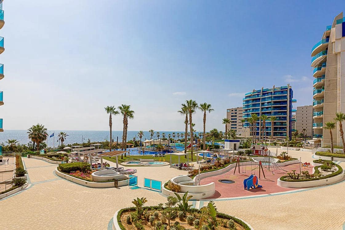 3 sypialnia Apartament na sprzedaż w Punta Prima z basenem garażem - 550 000 € (Ref: 9528317)